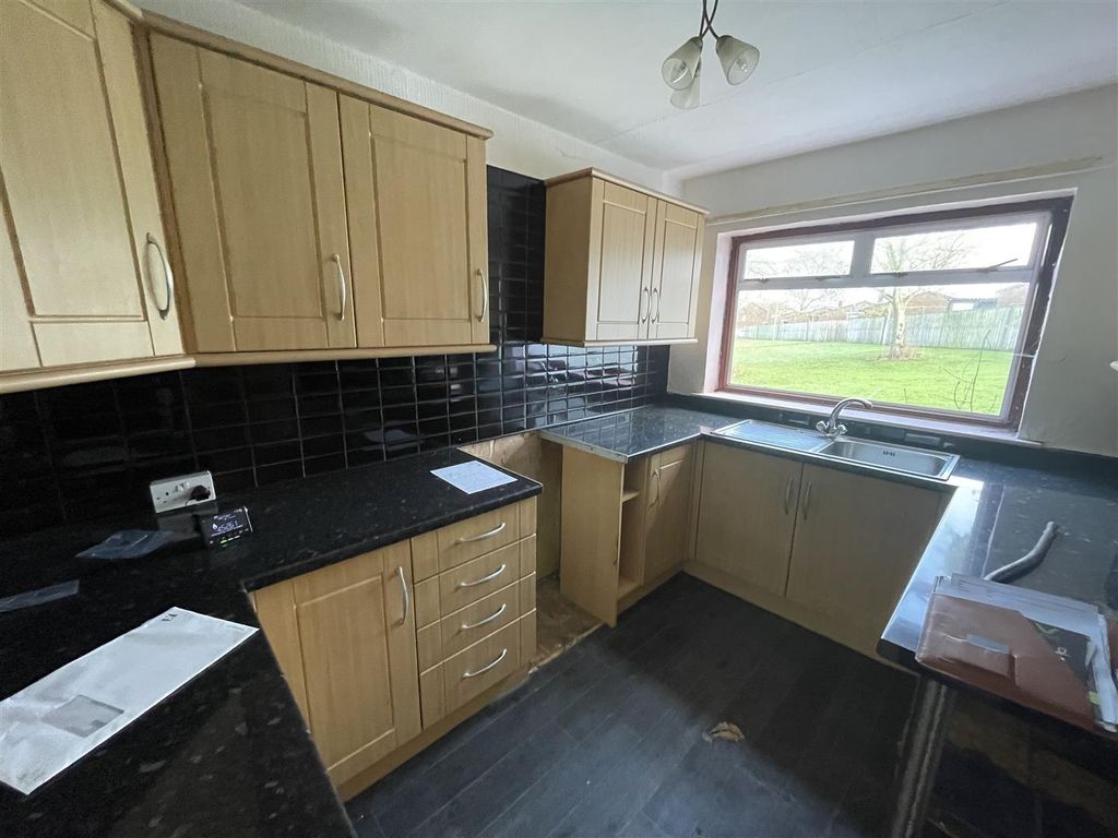 Property photo 3 of 9 32 Shi 6.Jpeg