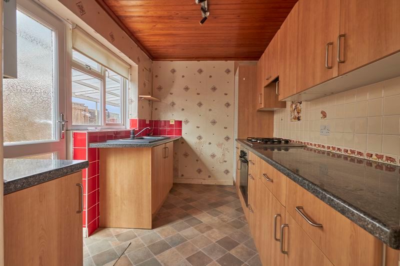Property photo 2 of 11 Kitchen