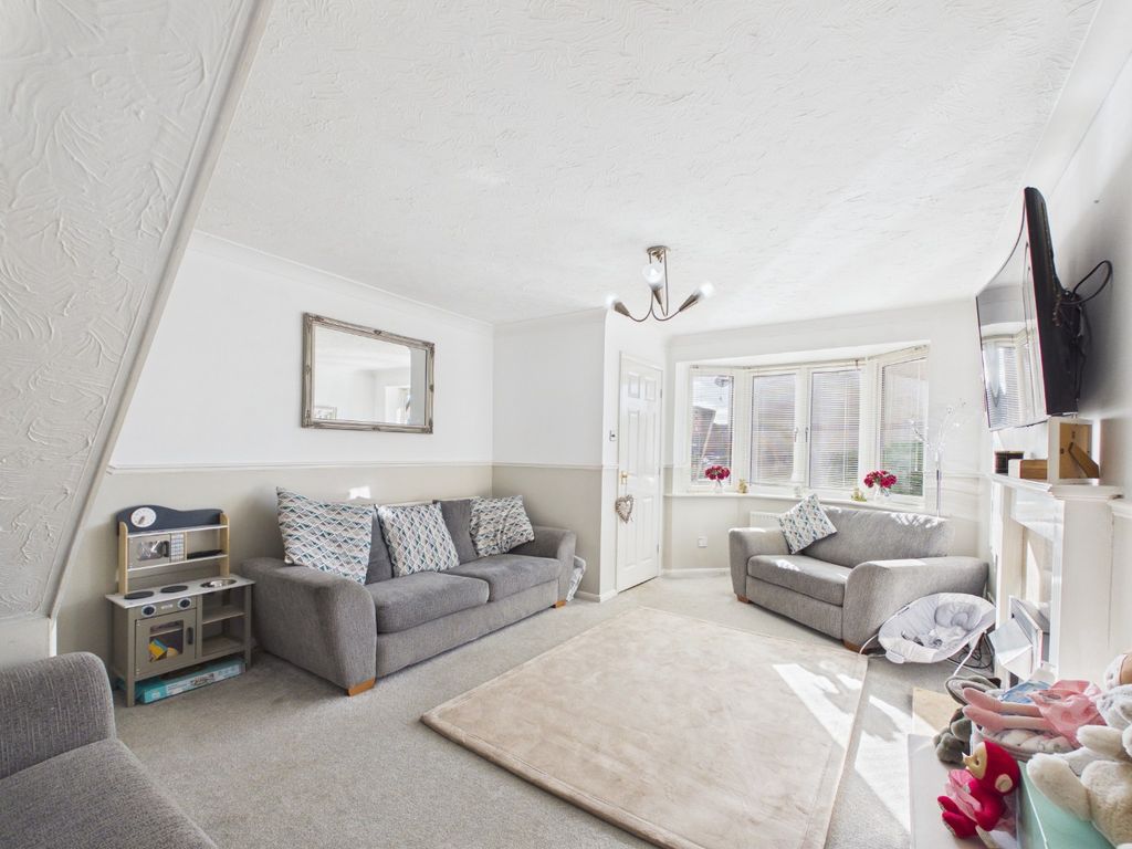 Property photo 2 of 21 4641475