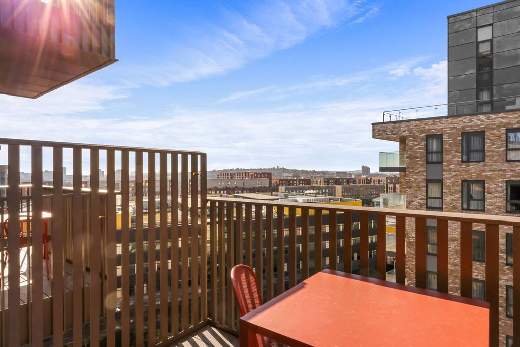 Property photo 1 of 29