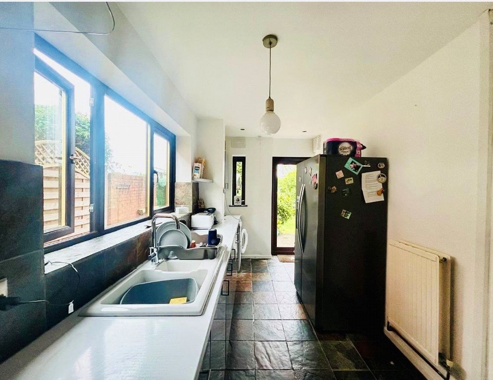 Property photo 3 of 13 Picture