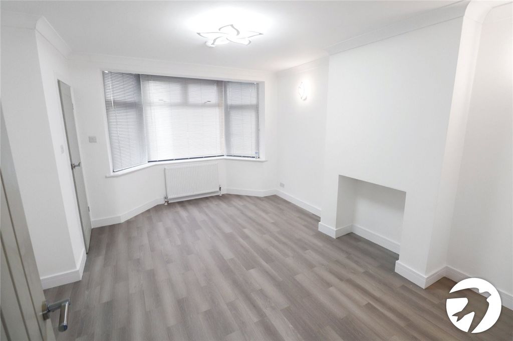 Property photo 2 of 13 Picture No. 08