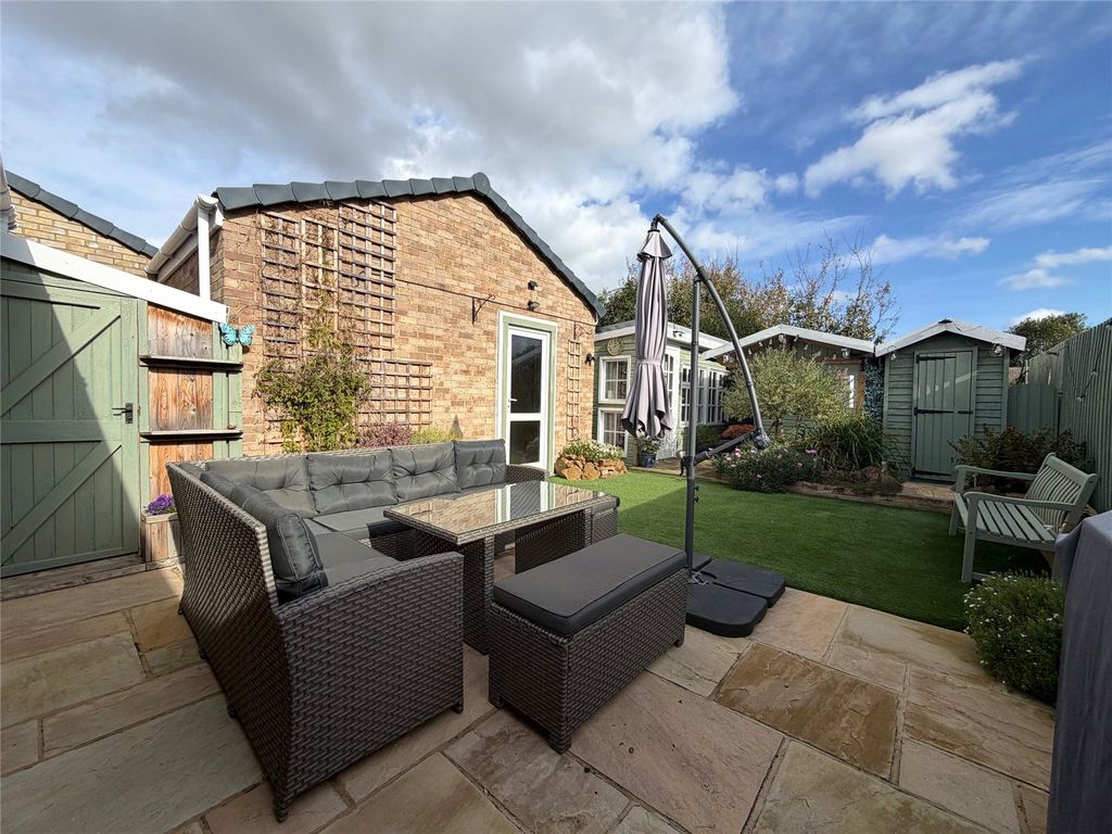 Property photo 2 of 23 Picture No. 37