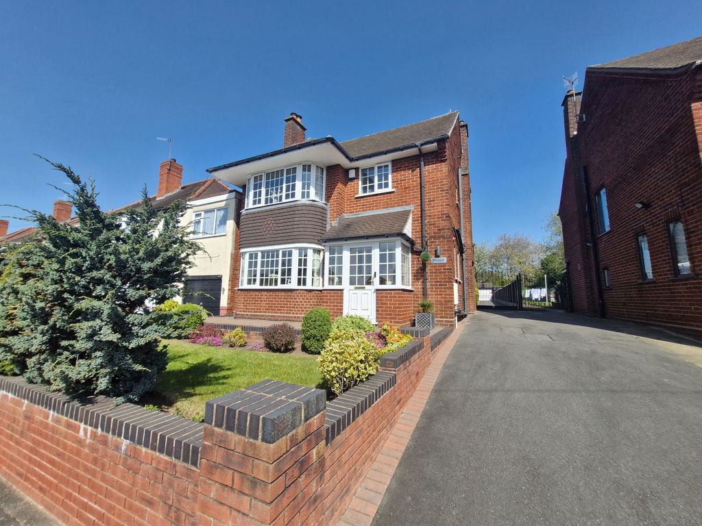 Property photo 1 of 40
