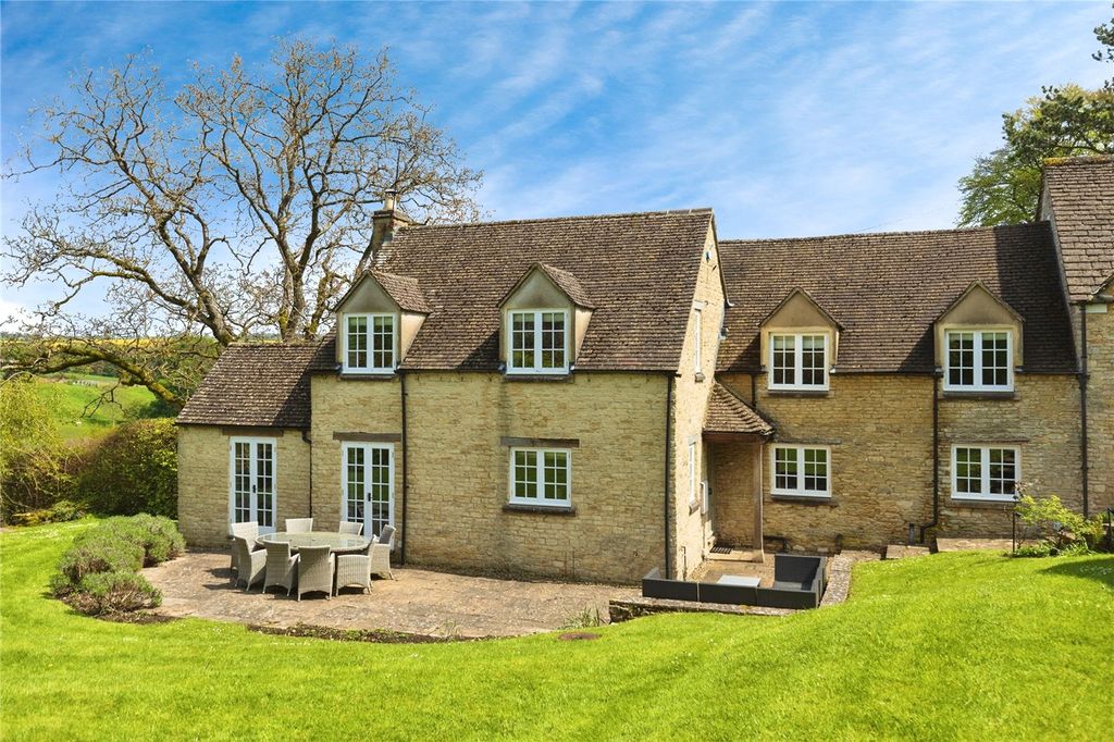 Property photo 1 of 29 Picture No. 32