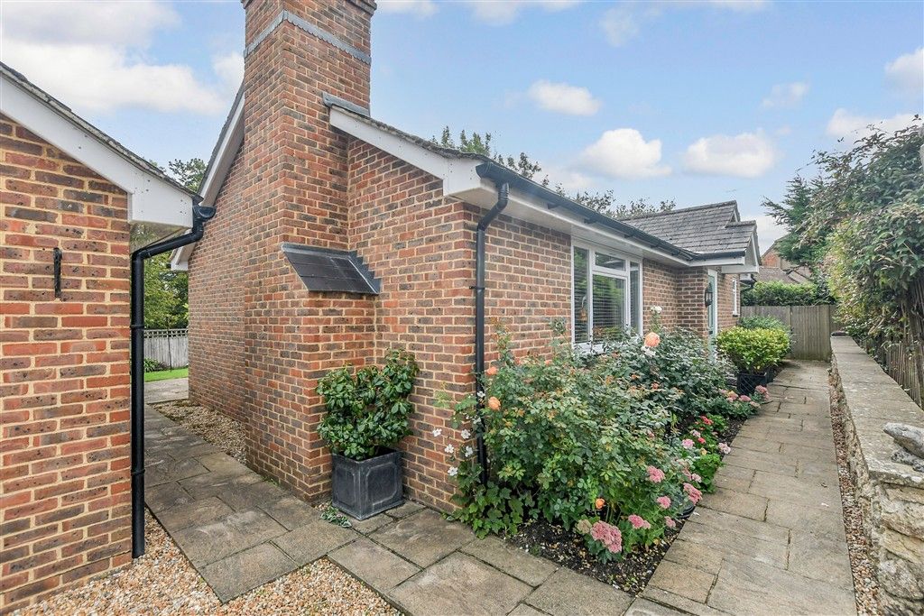 Property photo 1 of 14 External (Web)