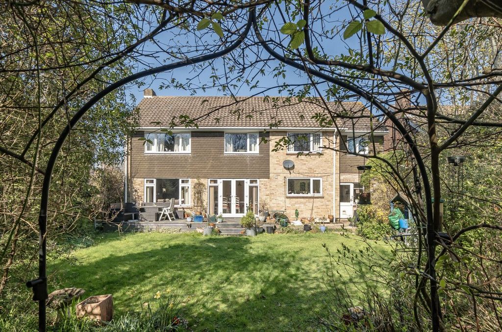 Property photo 1 of 21