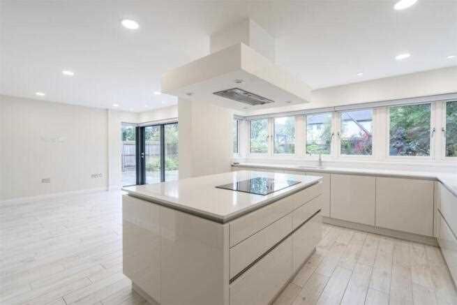 Property photo 2 of 22