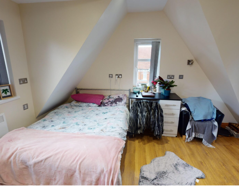 Property photo 1 of 4