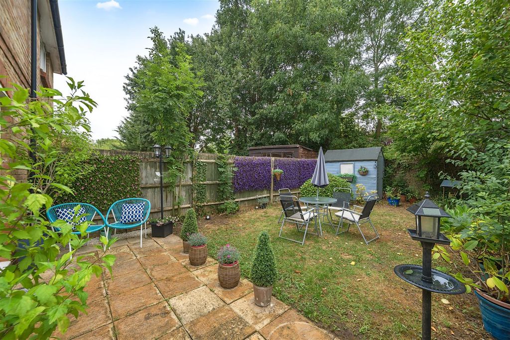 Property photo 2 of 13 1329554-8-68825F7E2660E.Jpg