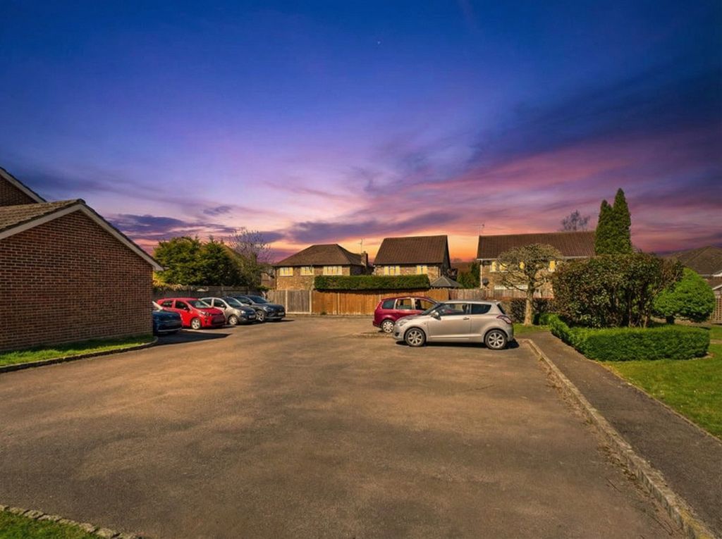 Property photo 2 of 10