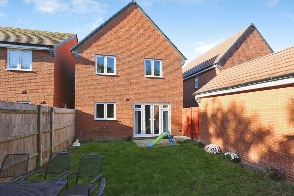 Property photo 3 of 32 Pbox-Img.Jpg