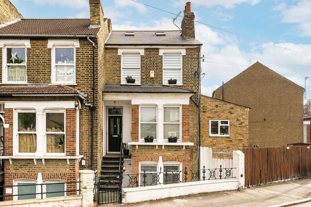 Property photo 1 of 7