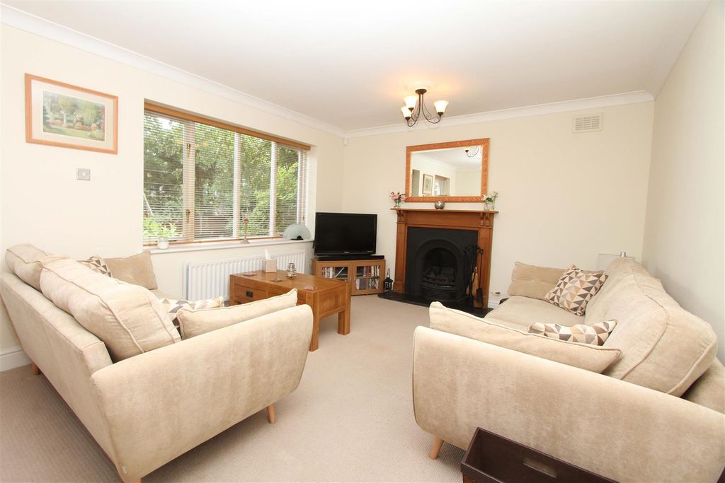 Property photo 2 of 19 Living Room