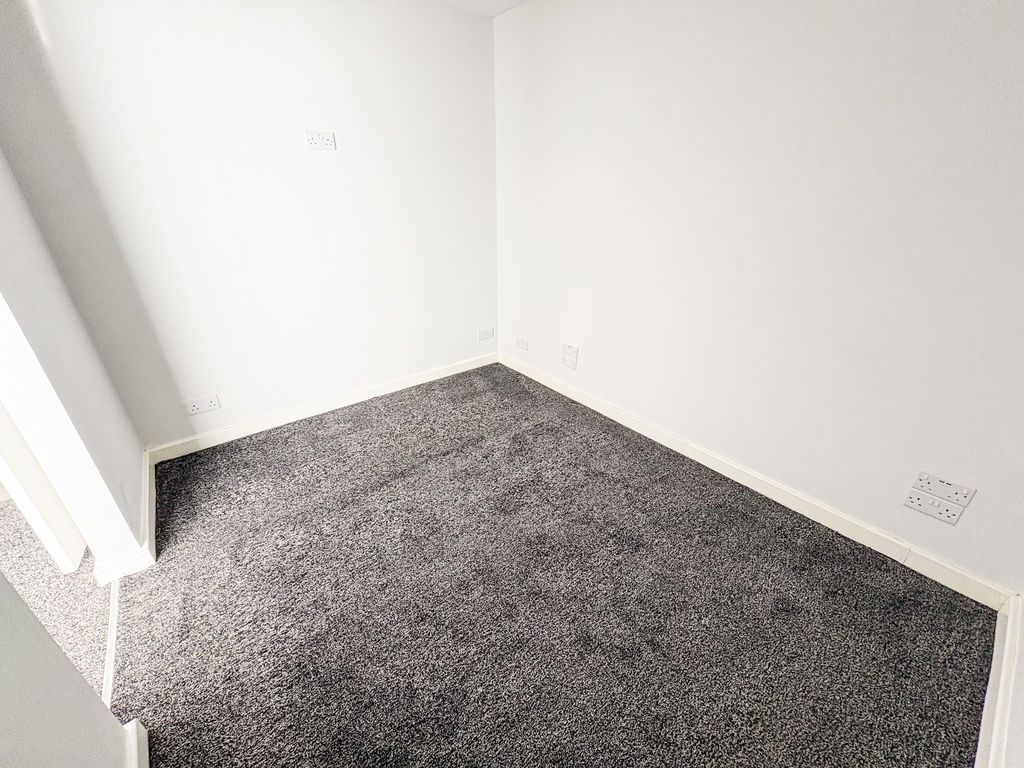 Property photo 3 of 6 Photo 1
