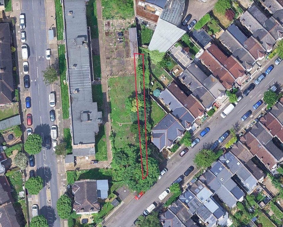 Property photo 2 of 4 2004801