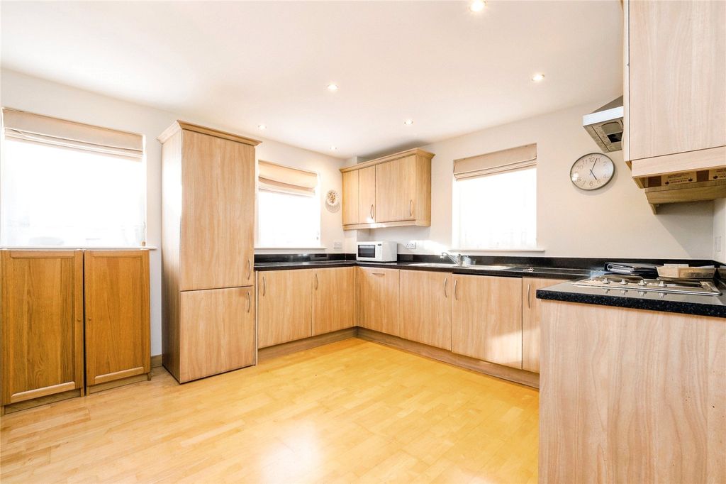Property photo 3 of 24 Picture No. 49