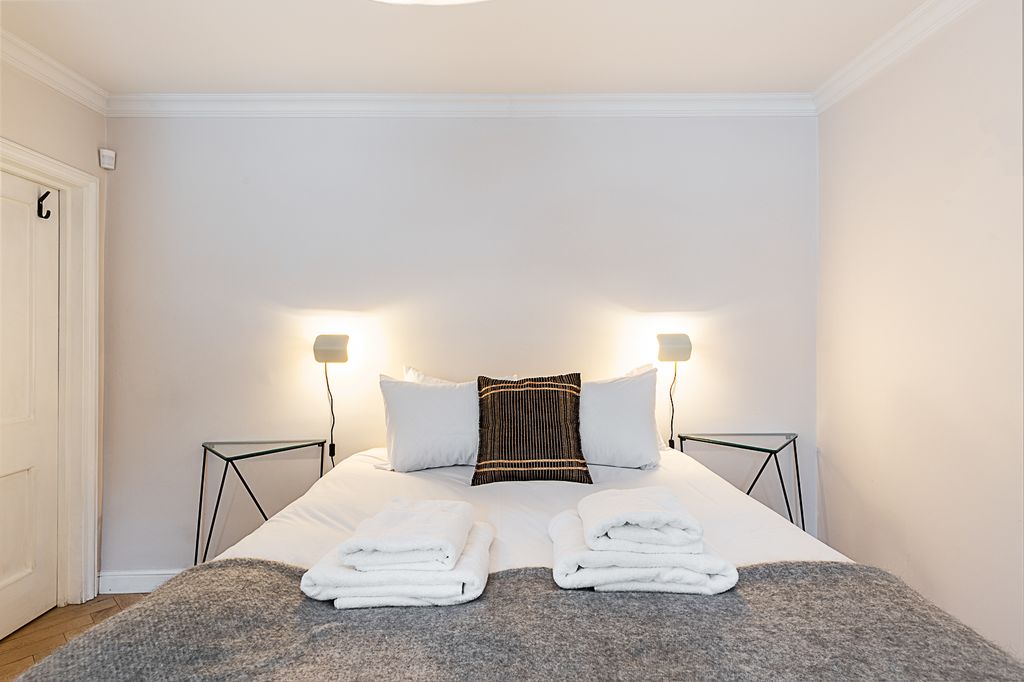 Property photo 3 of 33