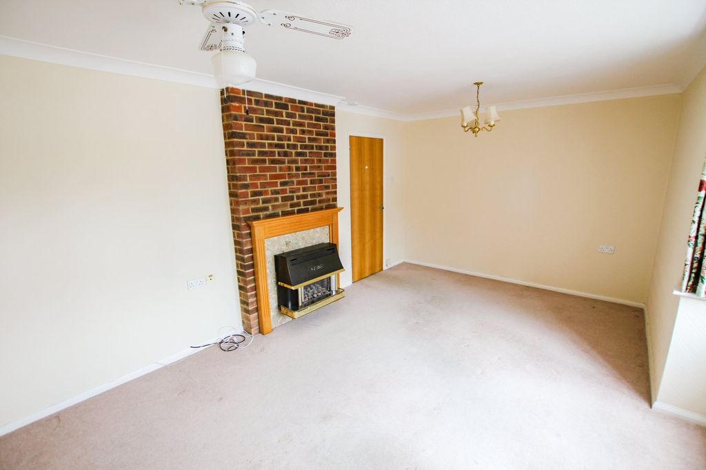 Property photo 3 of 8