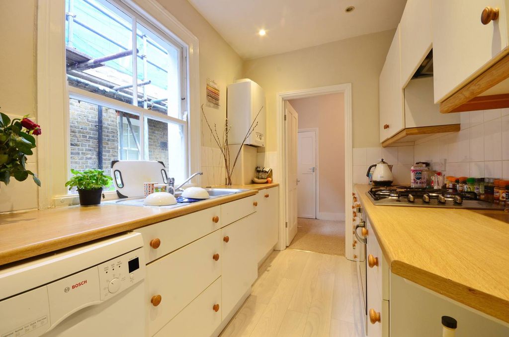 Property photo 2 of 5
