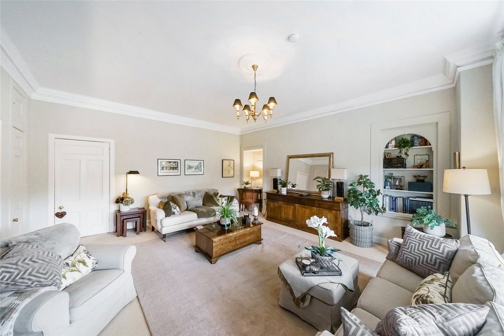 Additional image 8 of 2 bed flat for saleBatterflatts Gardens, Stirling, Stirlingshire FK7