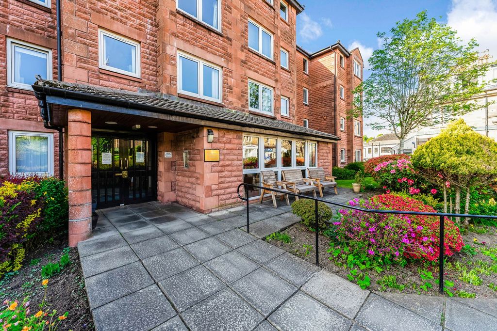 Property photo 1 of 11