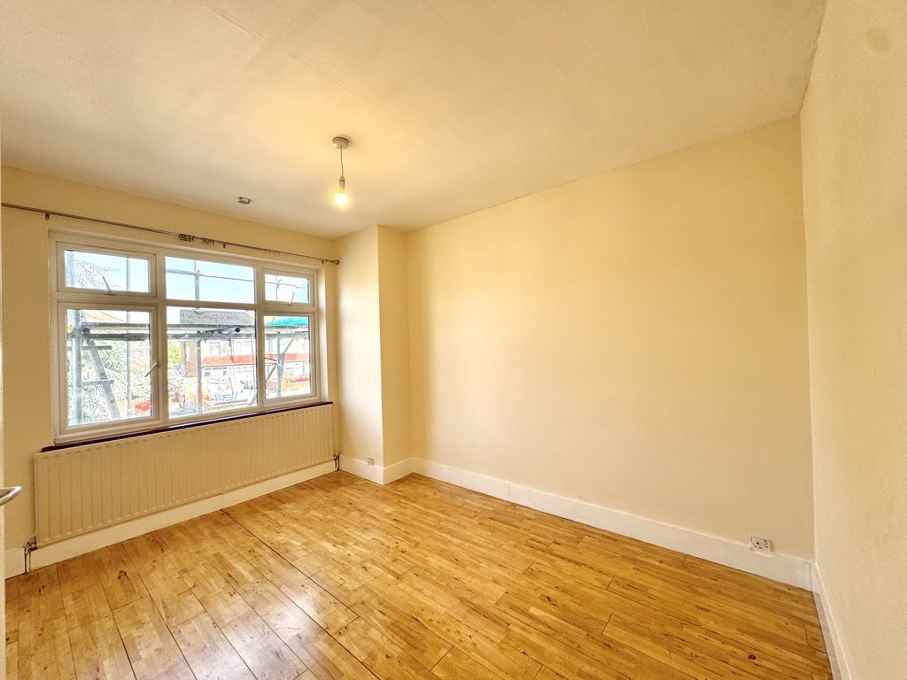 Property photo 3 of 4