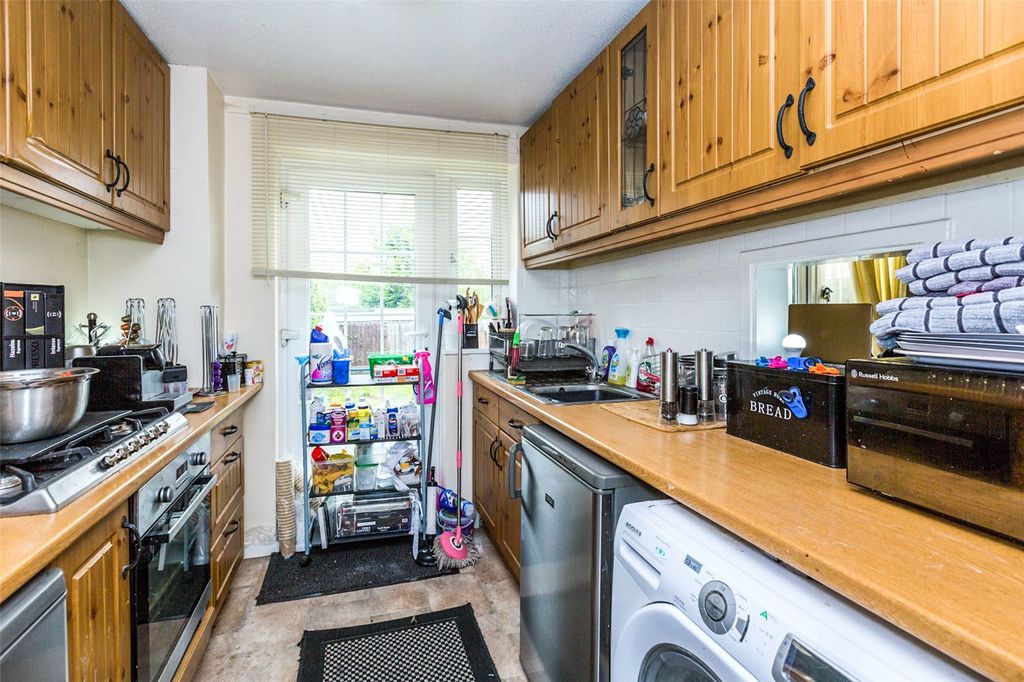 Property photo 3 of 8 Picture No. 09