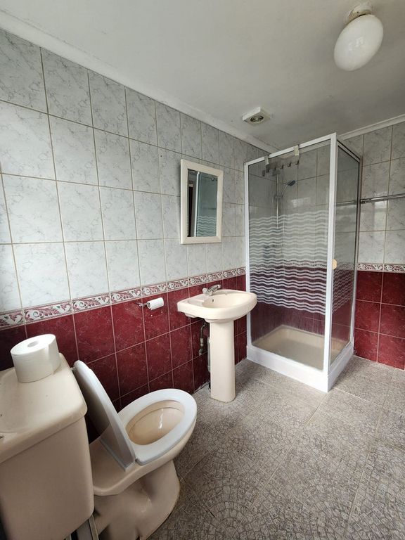 Property photo 3 of 3