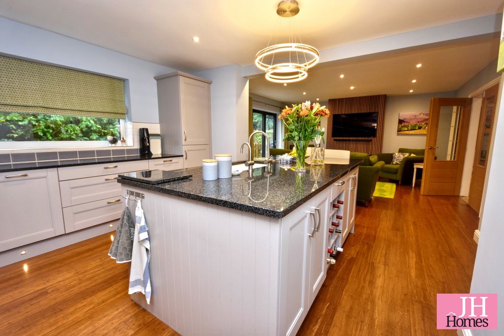 Property photo 1 of 36