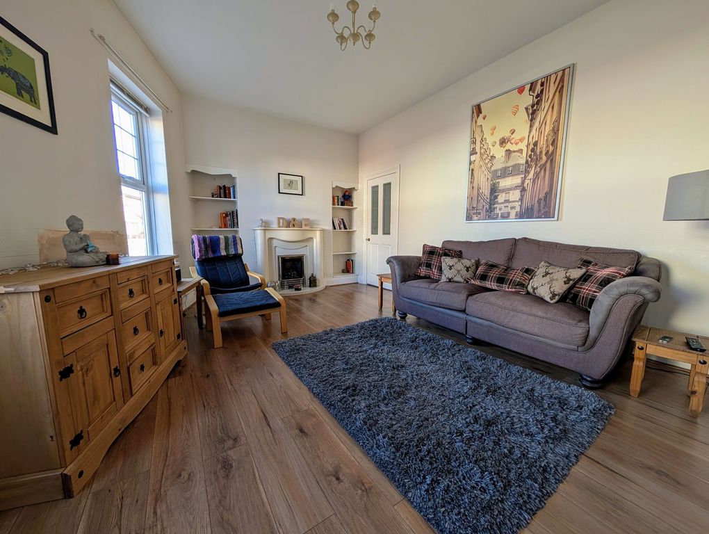 Property photo 2 of 24