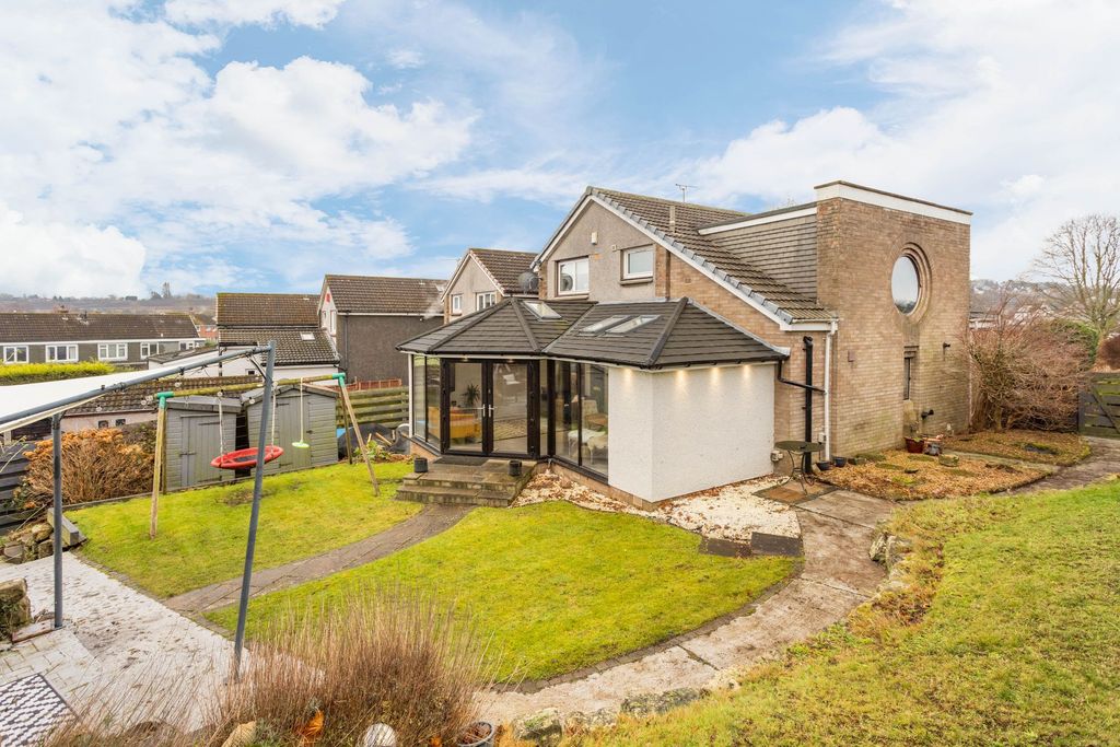 Property photo 1 of 53