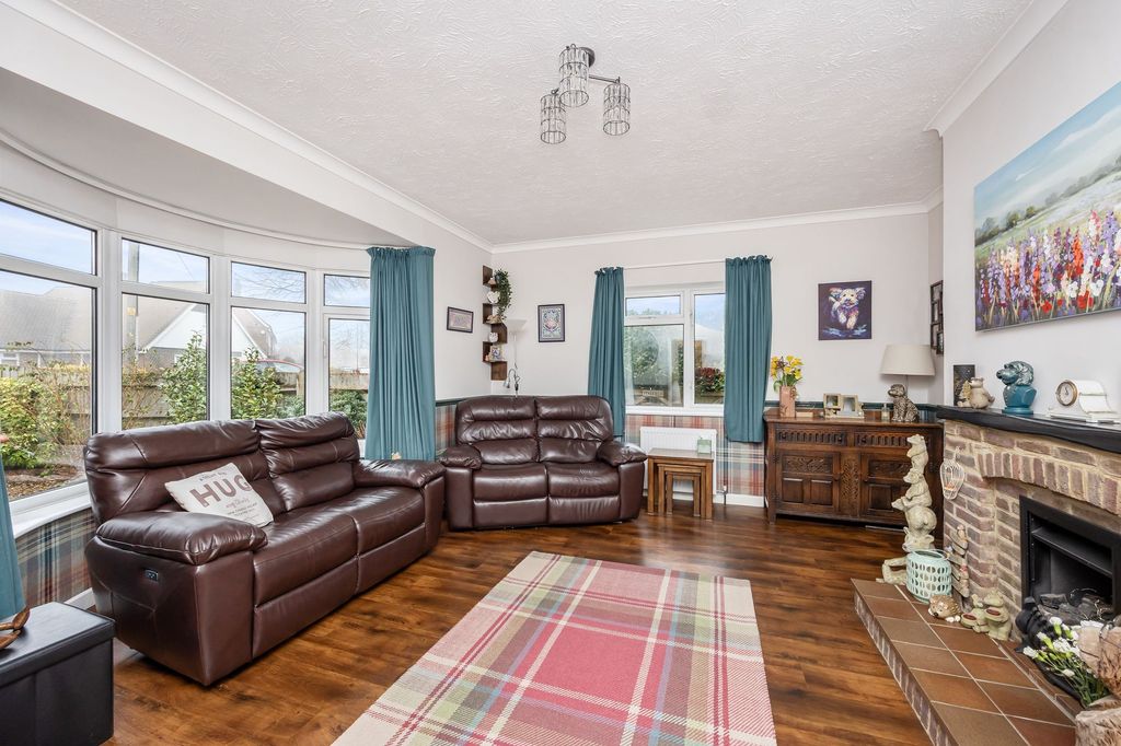 Property photo 3 of 21