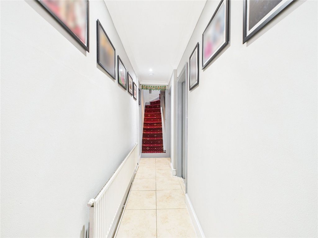 Property photo 1 of 12 Picture No. 17