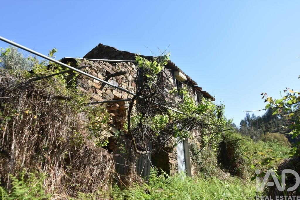 Property photo 2 of 40