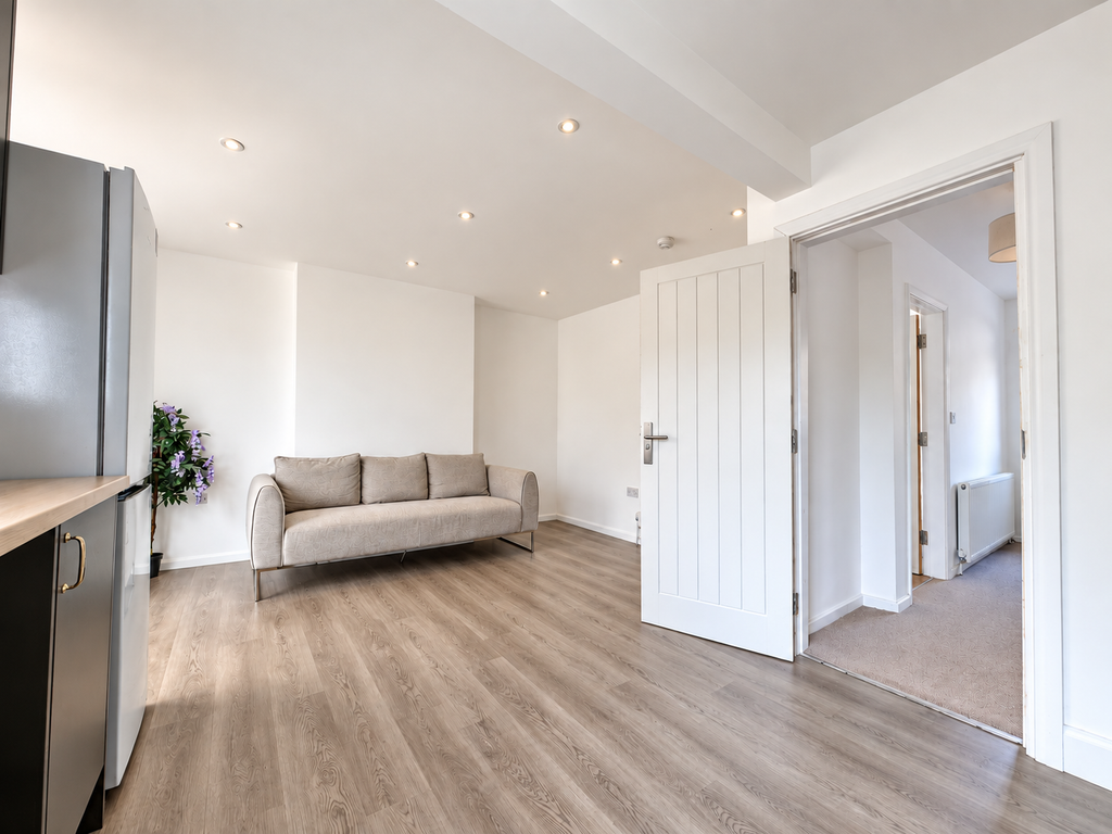 Property photo 3 of 14 Deal Estate Agents