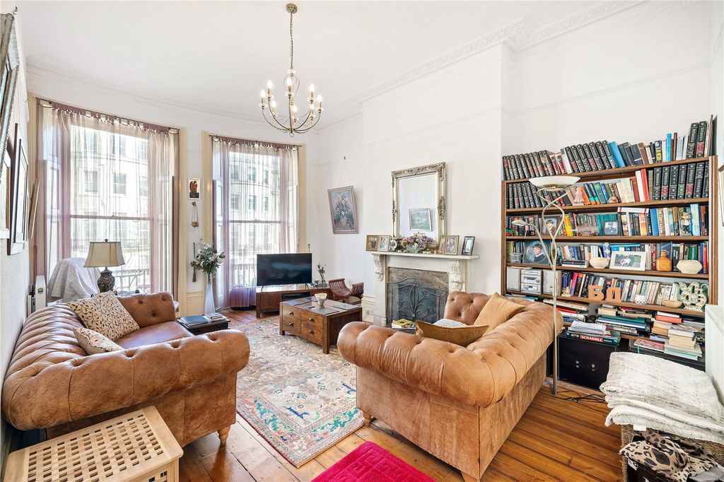 Property photo 2 of 12 Picture No. 11