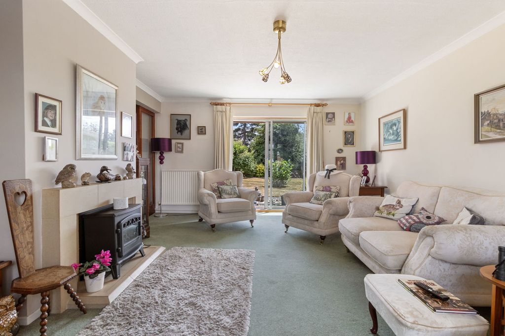 Property photo 3 of 17