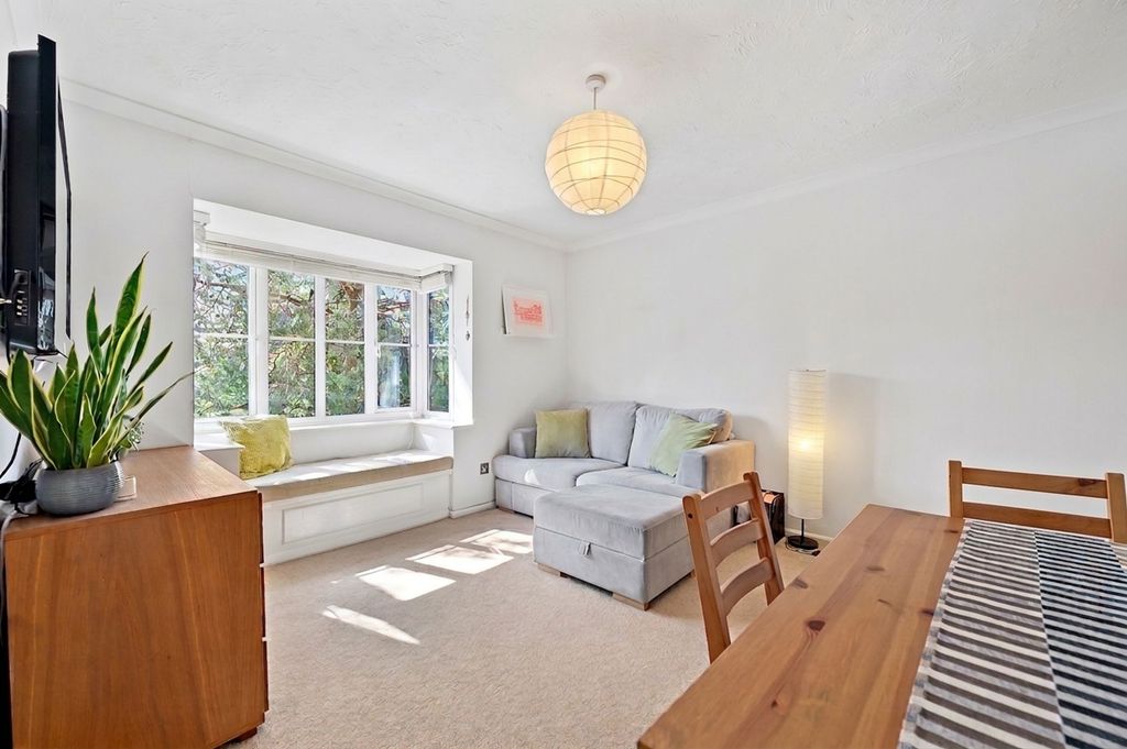 Property photo 3 of 7