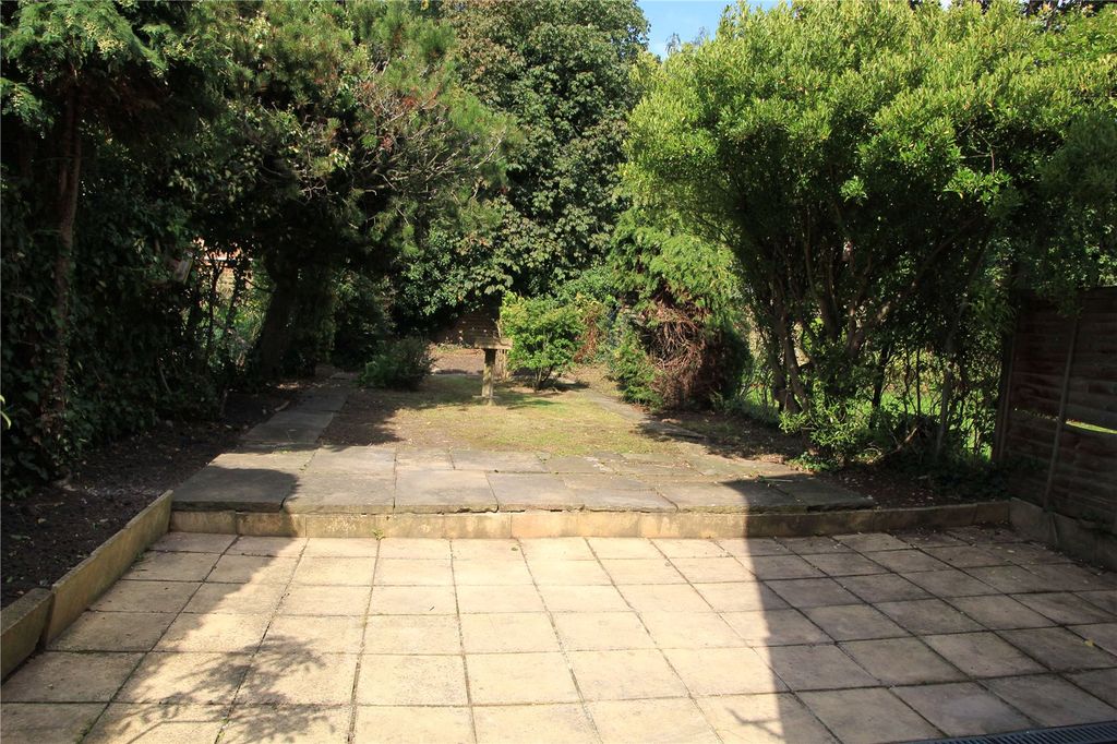 Property photo 3 of 9 Photo 07