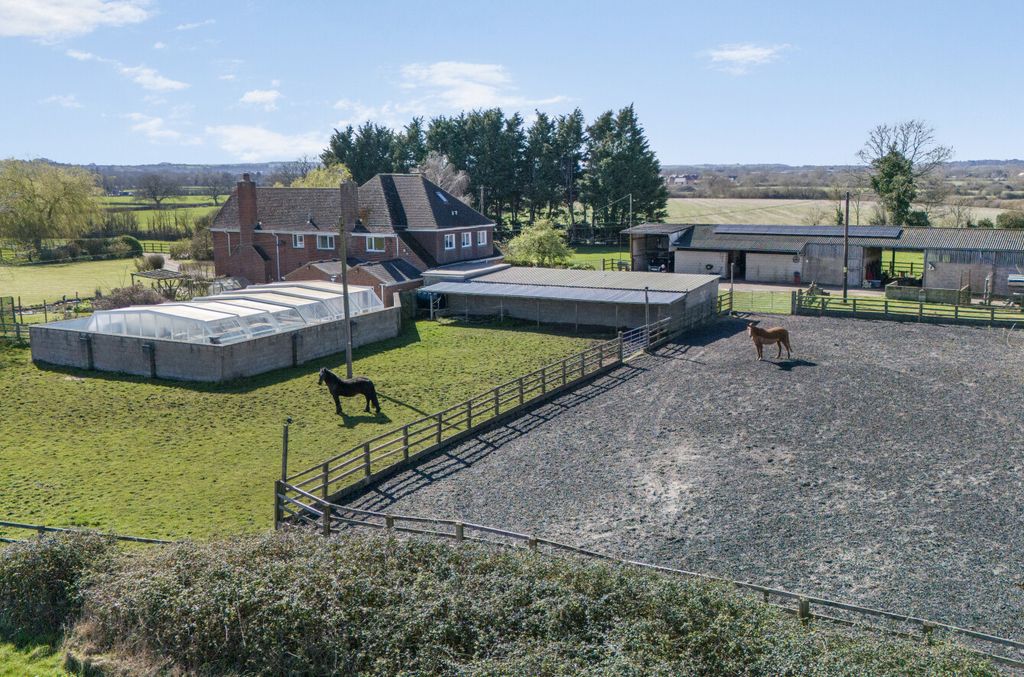 Property photo 2 of 35 13999706