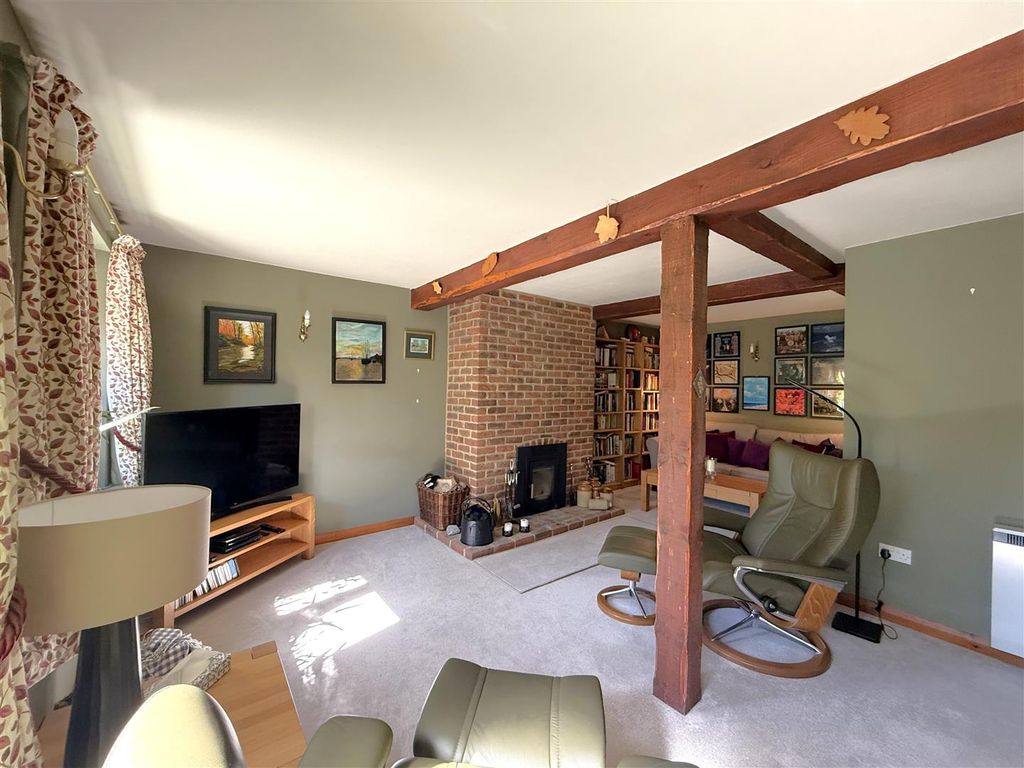 Property photo 3 of 22 3.Jpeg