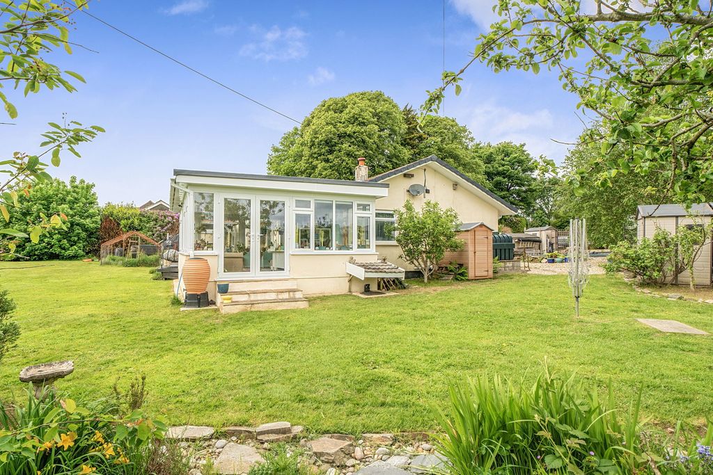Property photo 2 of 22