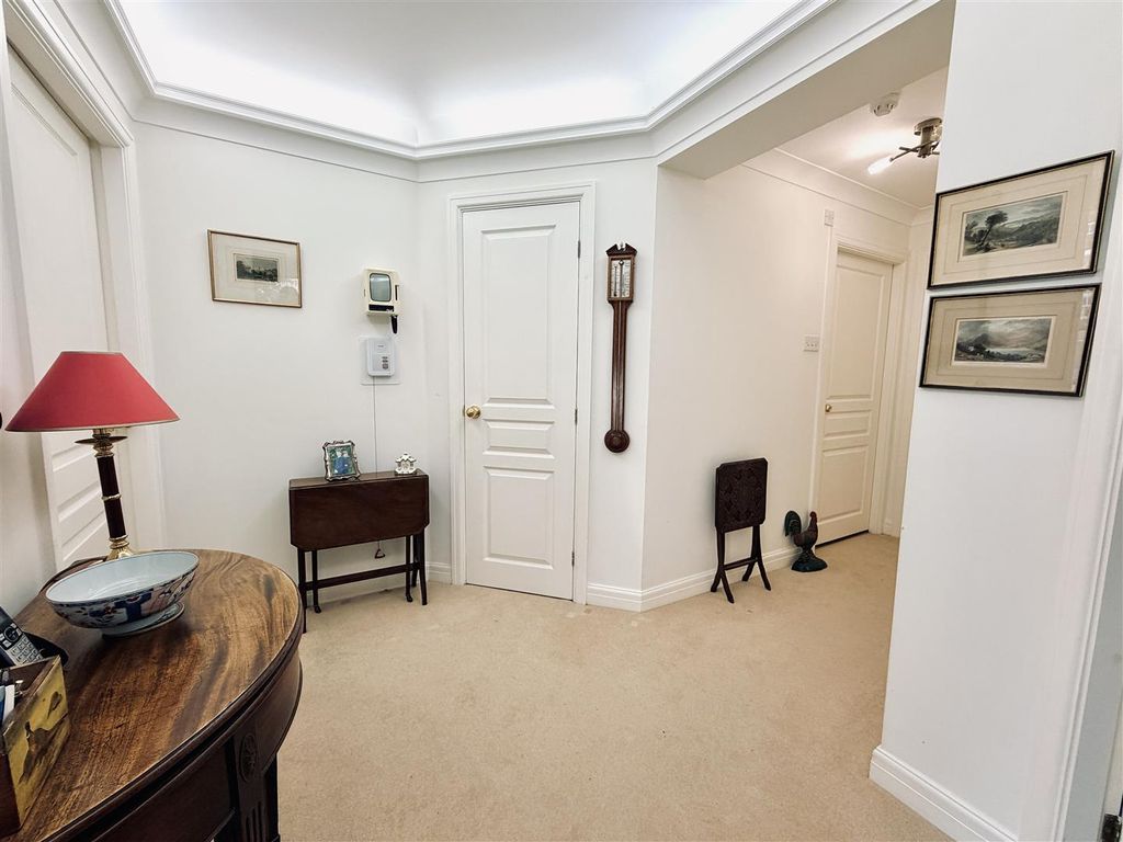 Property photo 3 of 24 Hall