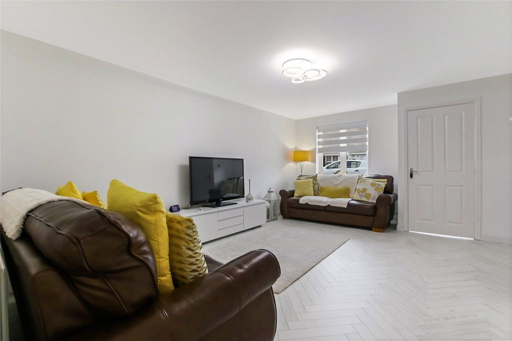 Property photo 3 of 21 Picture No. 05