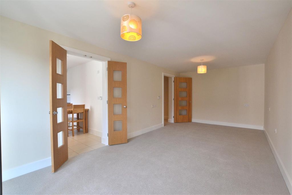 Property photo 3 of 10 Living Room 1.Jpg