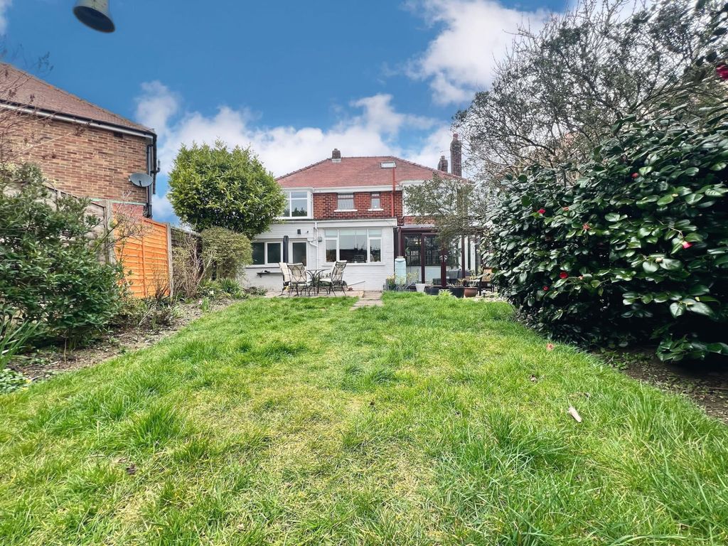 Property photo 3 of 30
