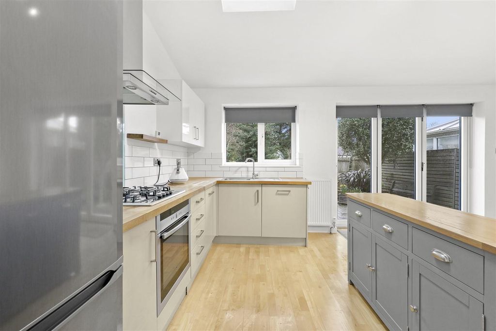 Property photo 2 of 23 4D4A5040.Jpg