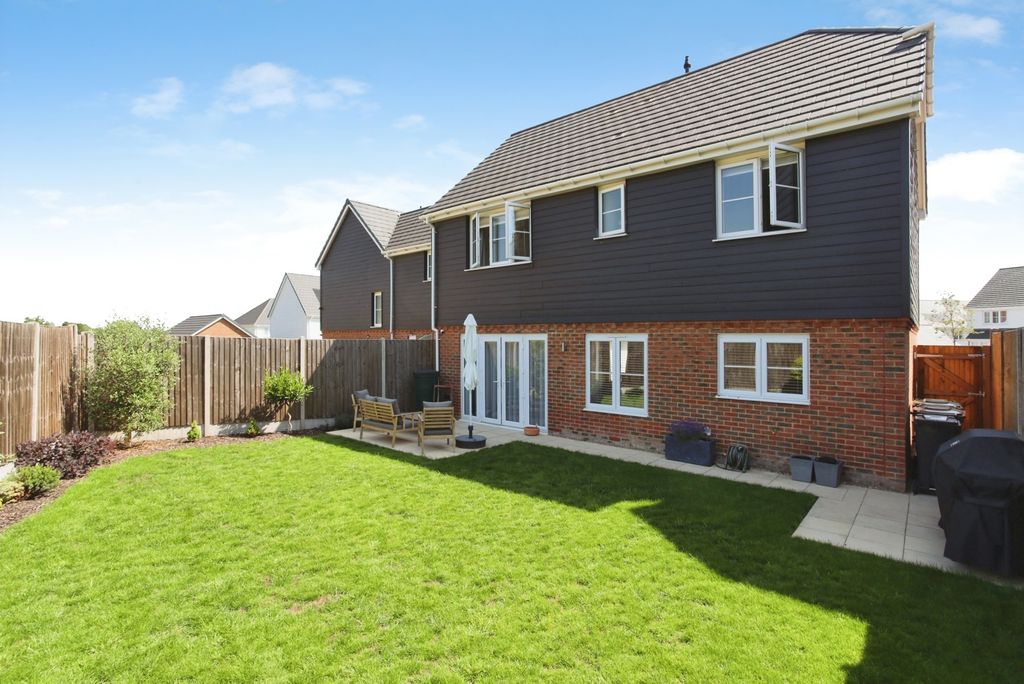 Property photo 1 of 16 Pbox-Img.Jpg