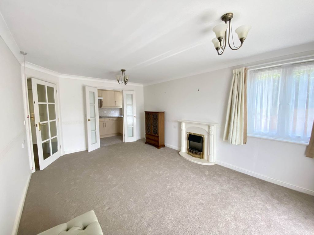 Property photo 2 of 11